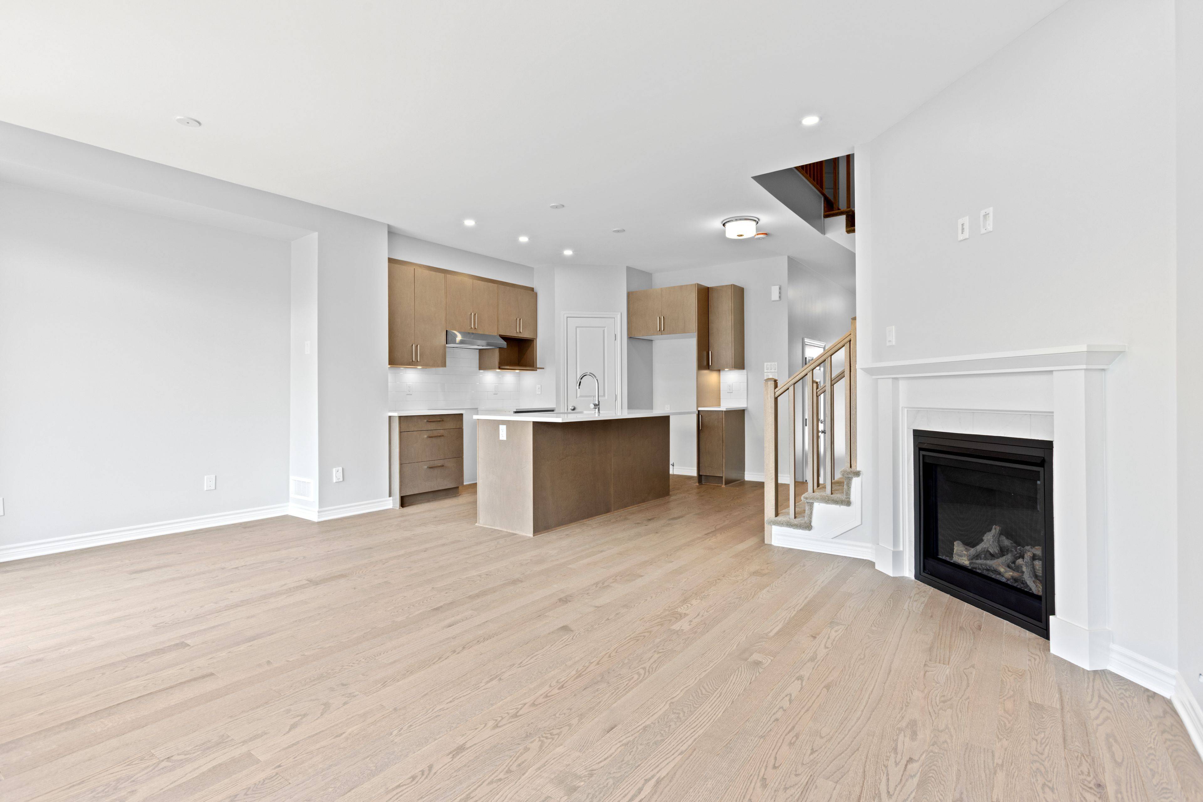 Orleans - Cumberland And Area, ON K4A 5N3,797 Antonio Farley ST