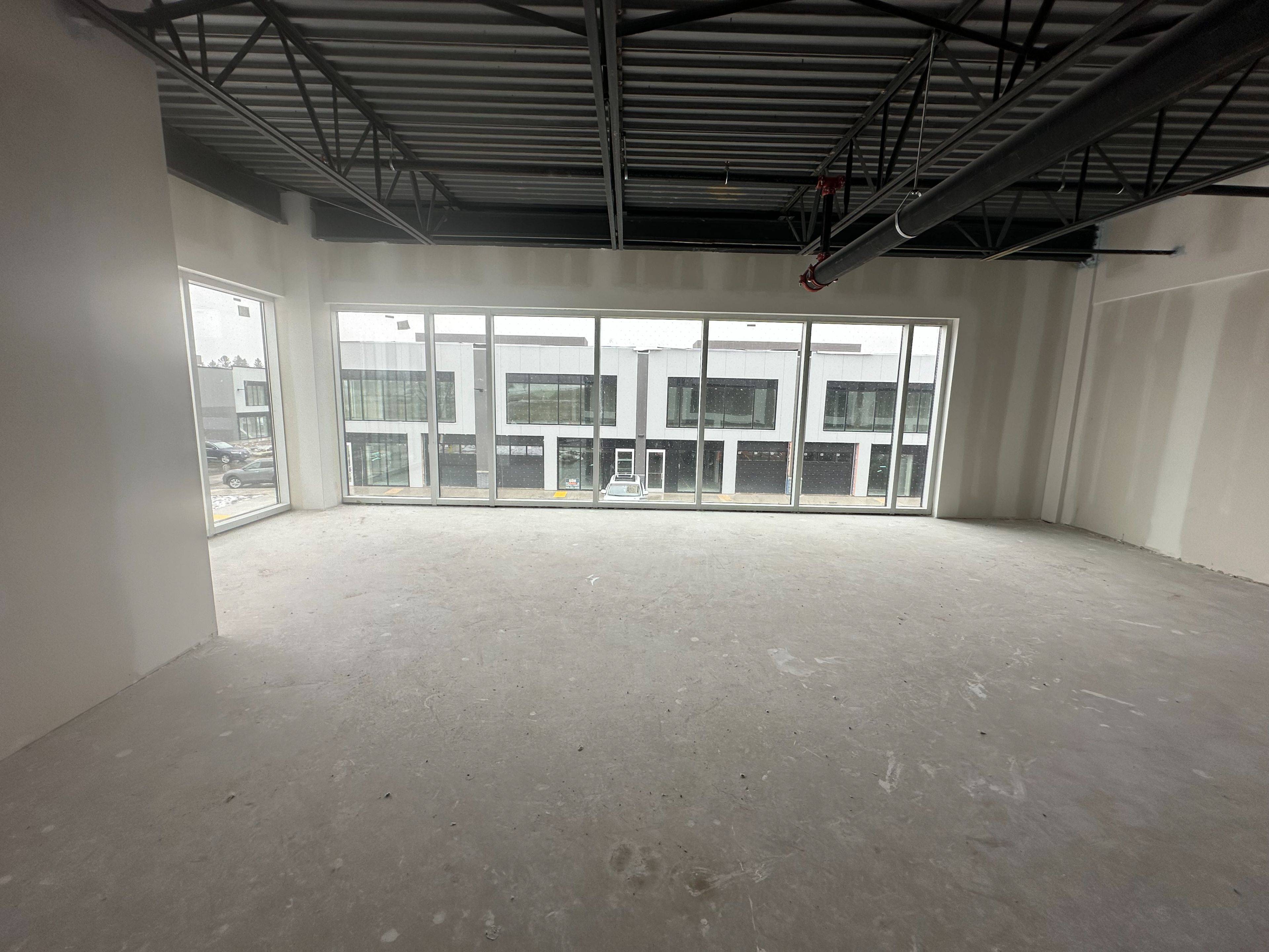 Guelph, ON N1C 0A1,595 Hanlon Creek BLVD