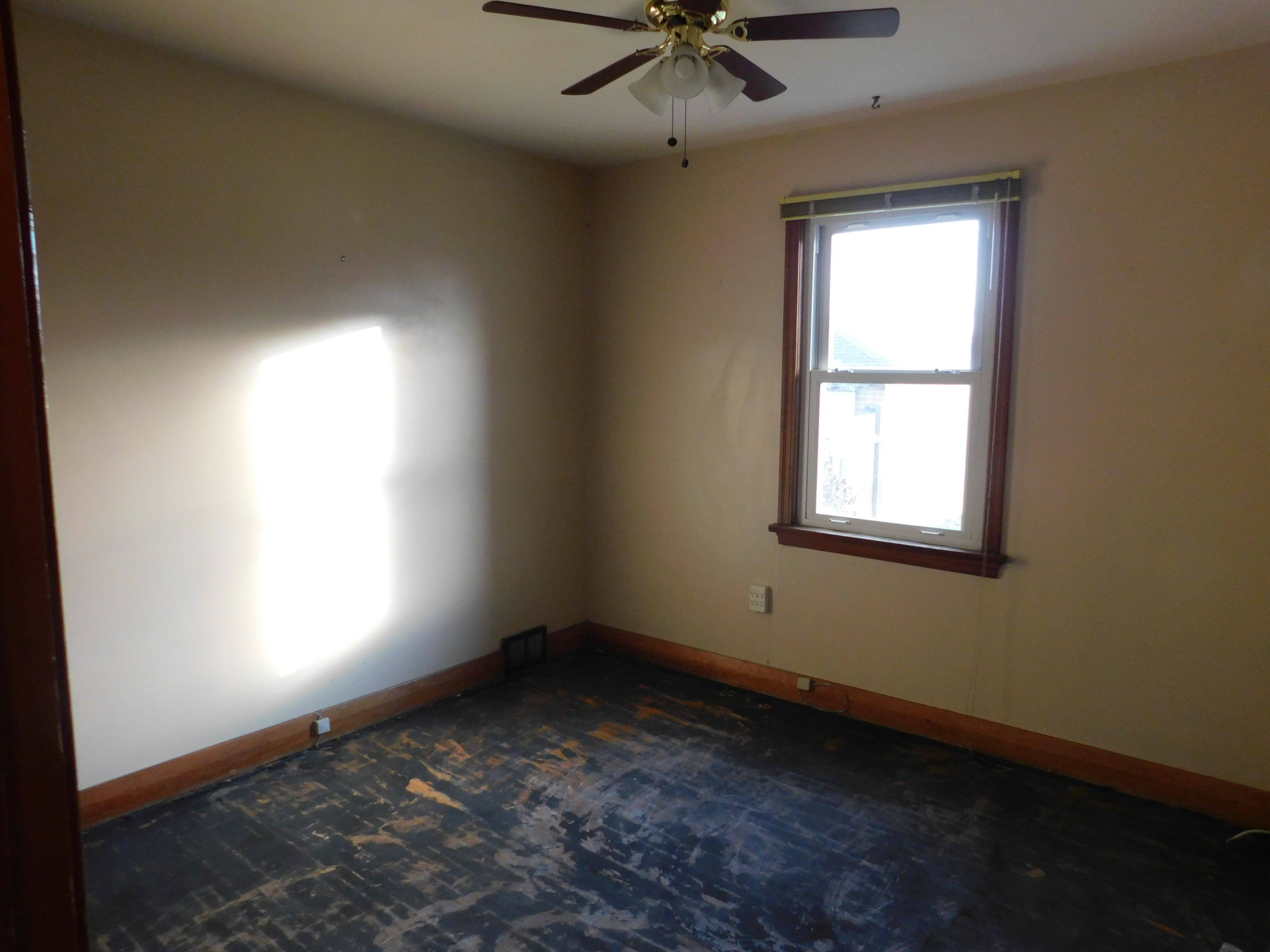 Niagara Falls, ON L2E 3L7,4096 Dyson AVE