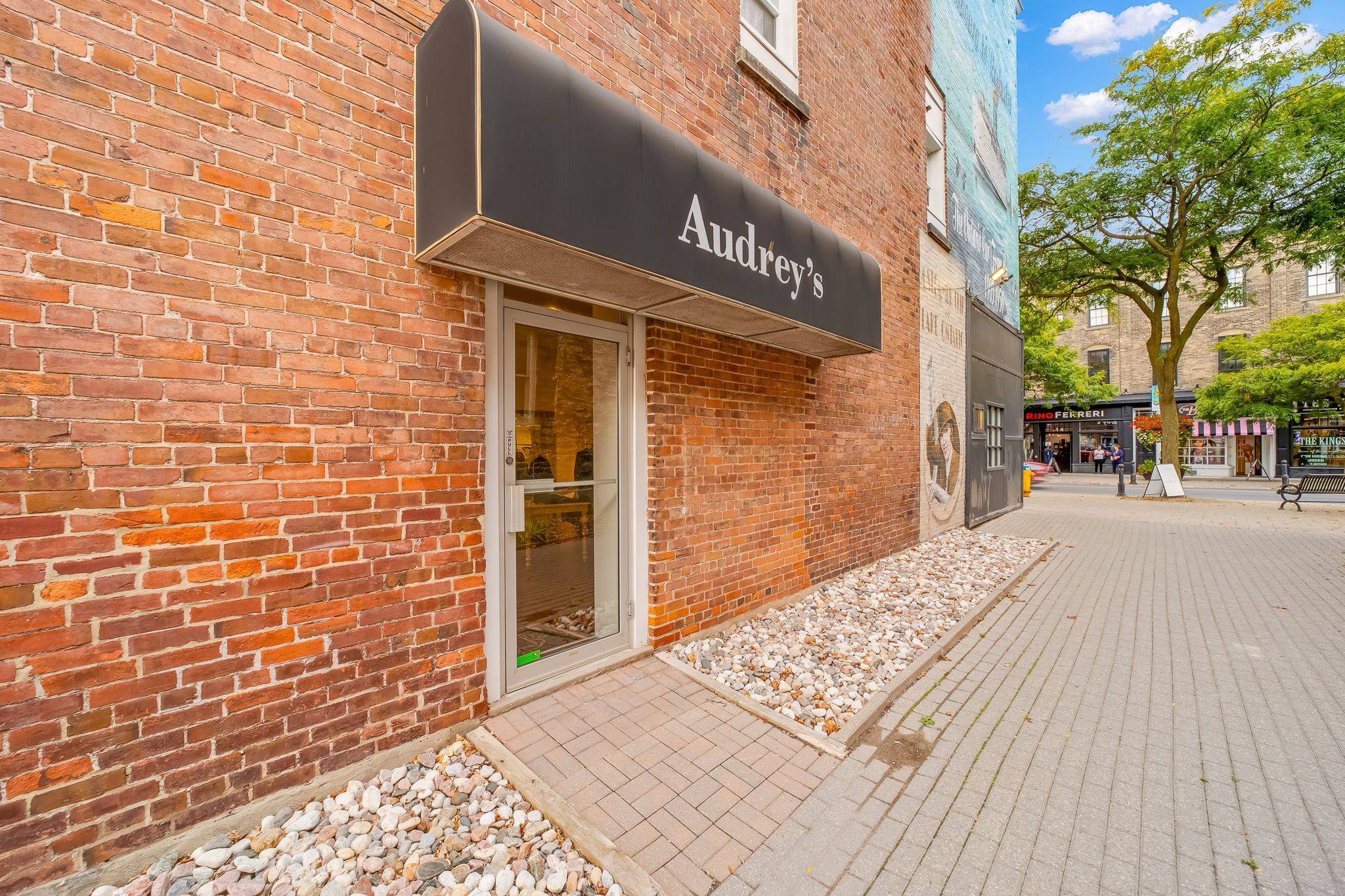 Cobourg, ON K9A 2M1,2-19 King ST W