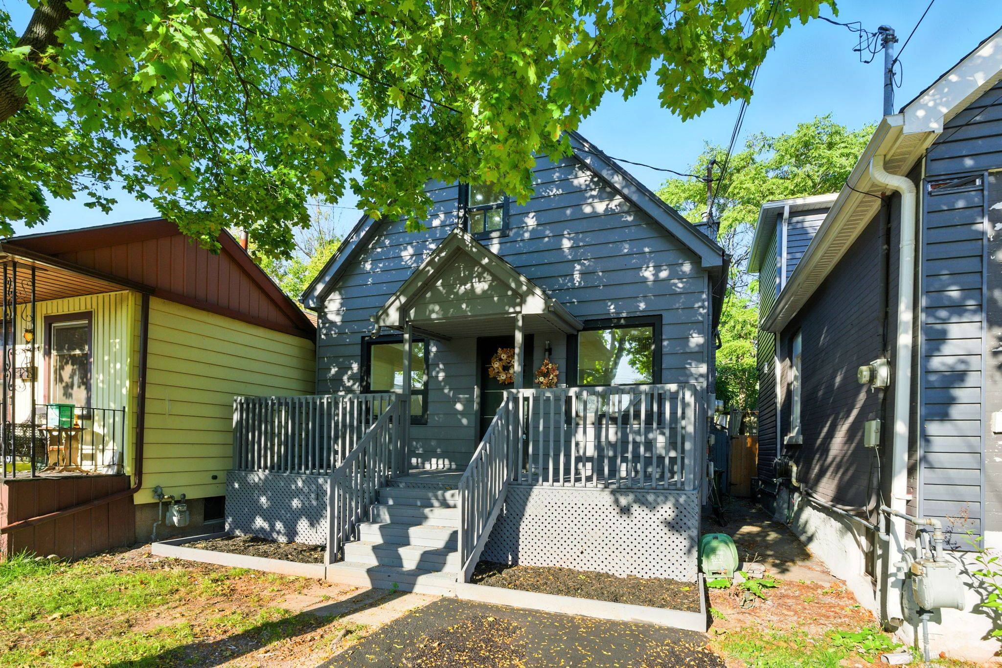 Hamilton, ON L8H 4R5,9 Alice ST