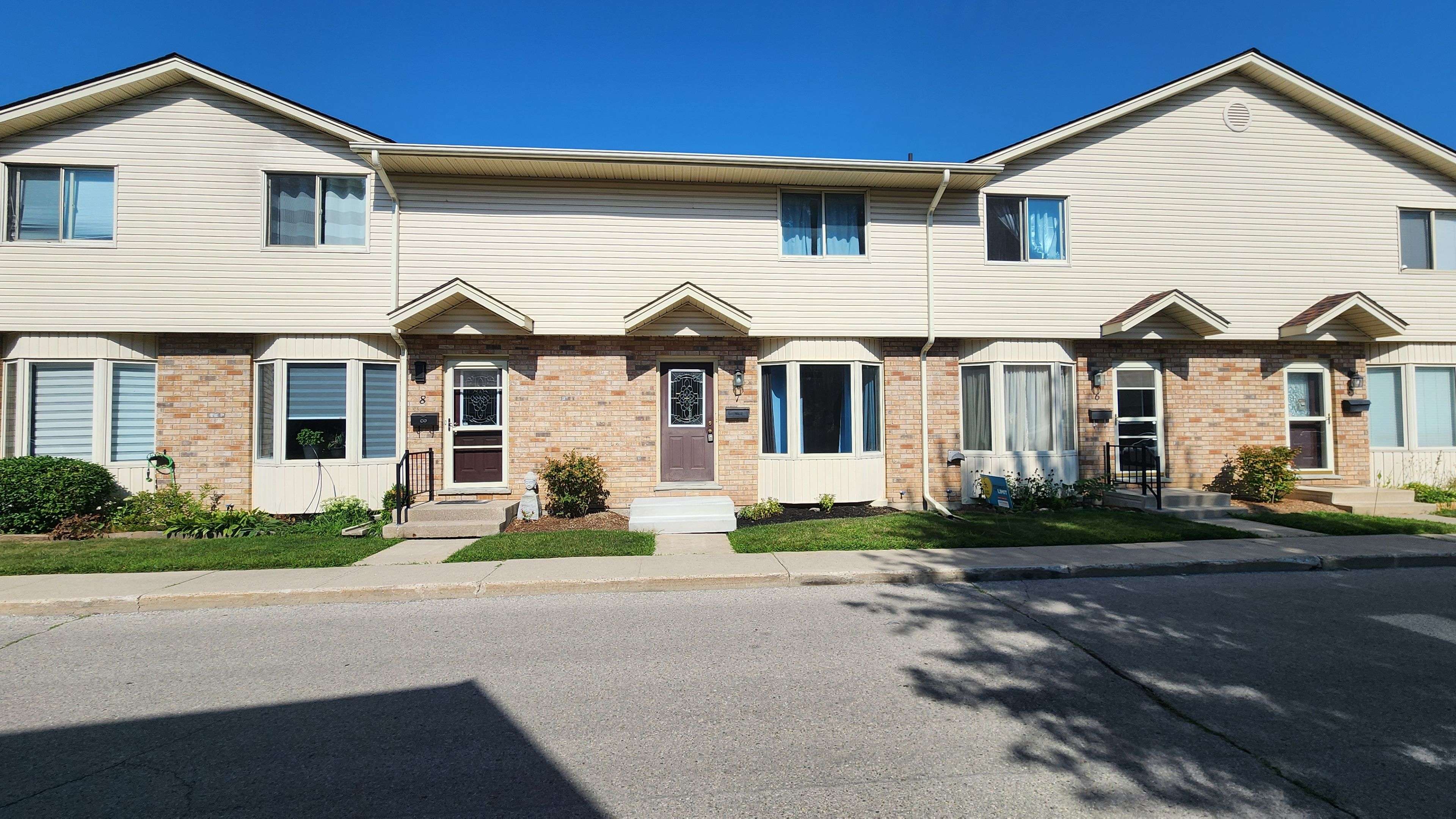 London East, ON N5W 2V7,40 Burslem ST #7