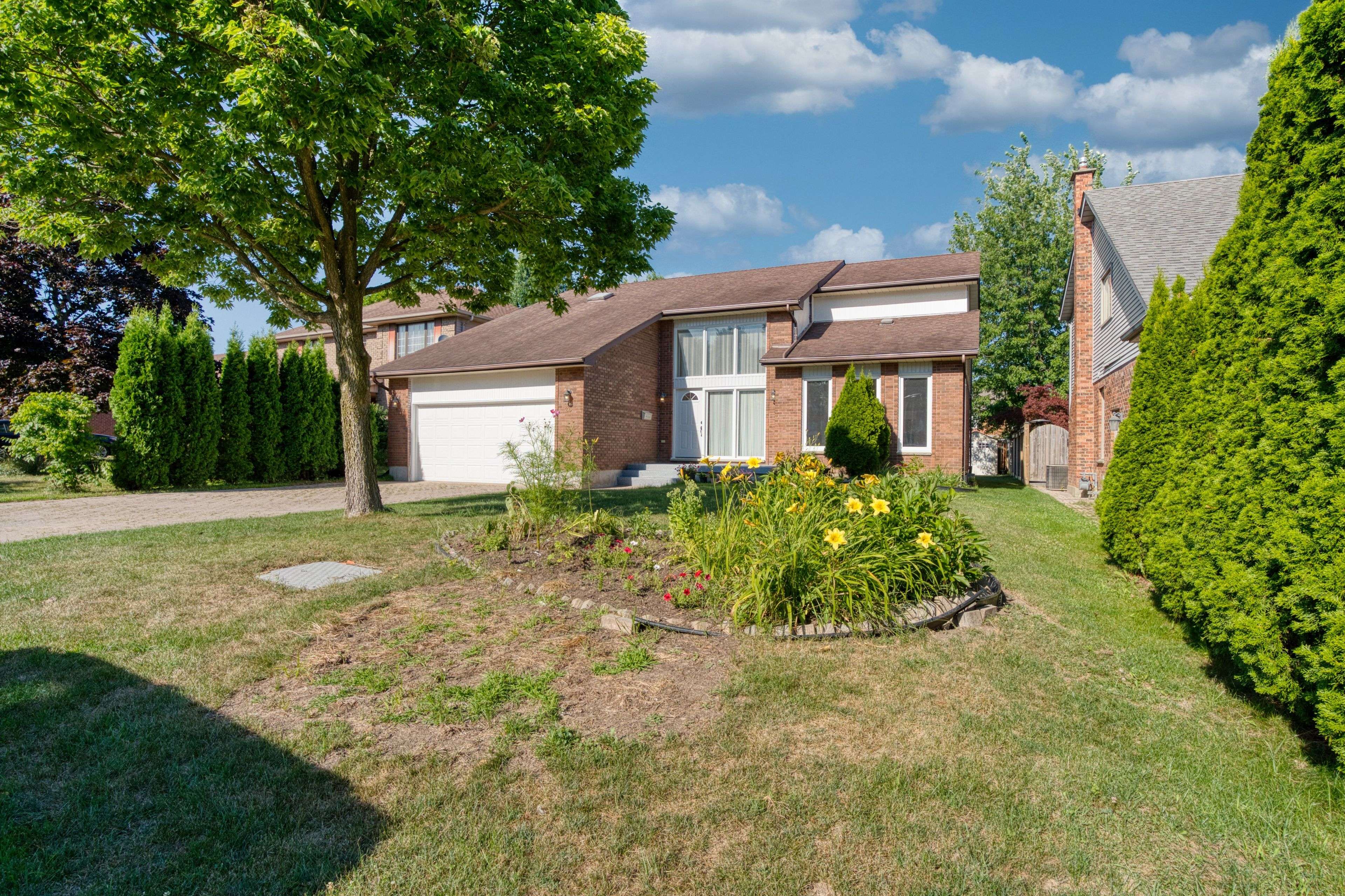London North, ON N6G 4P2,26 GRASMERE CRES