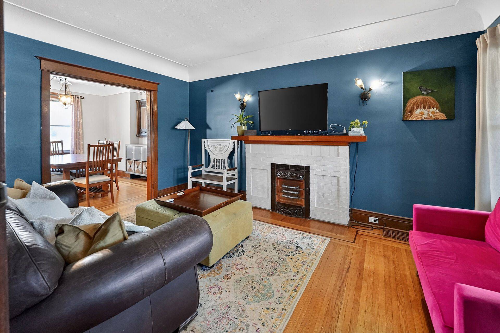 Hamilton, ON L8K 2J1,207 EDGEMONT ST S