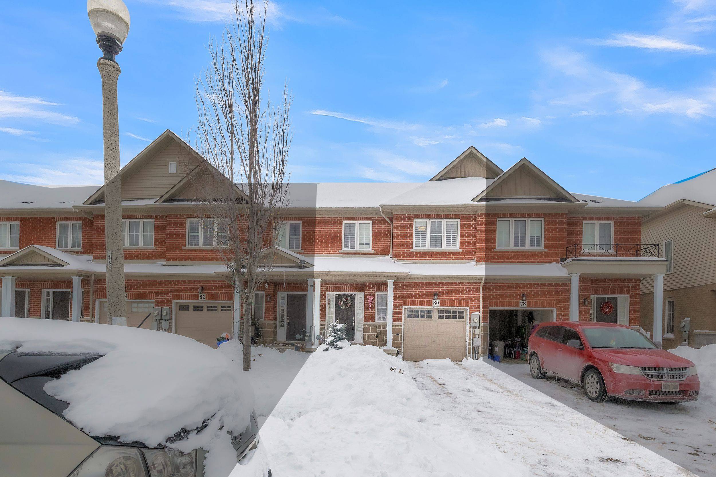 Hamilton, ON L8E 5C3,80 Palacebeach TRL