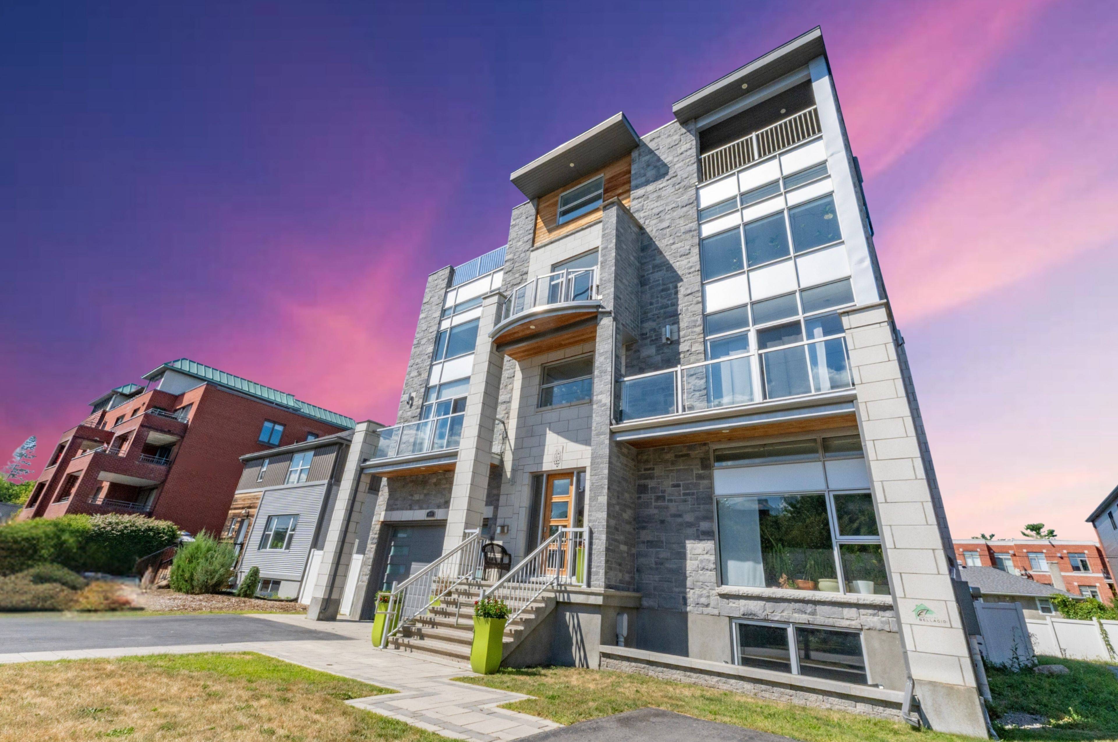 Overbrook - Castleheights And Area, ON K1K 1N3,69 Donald ST