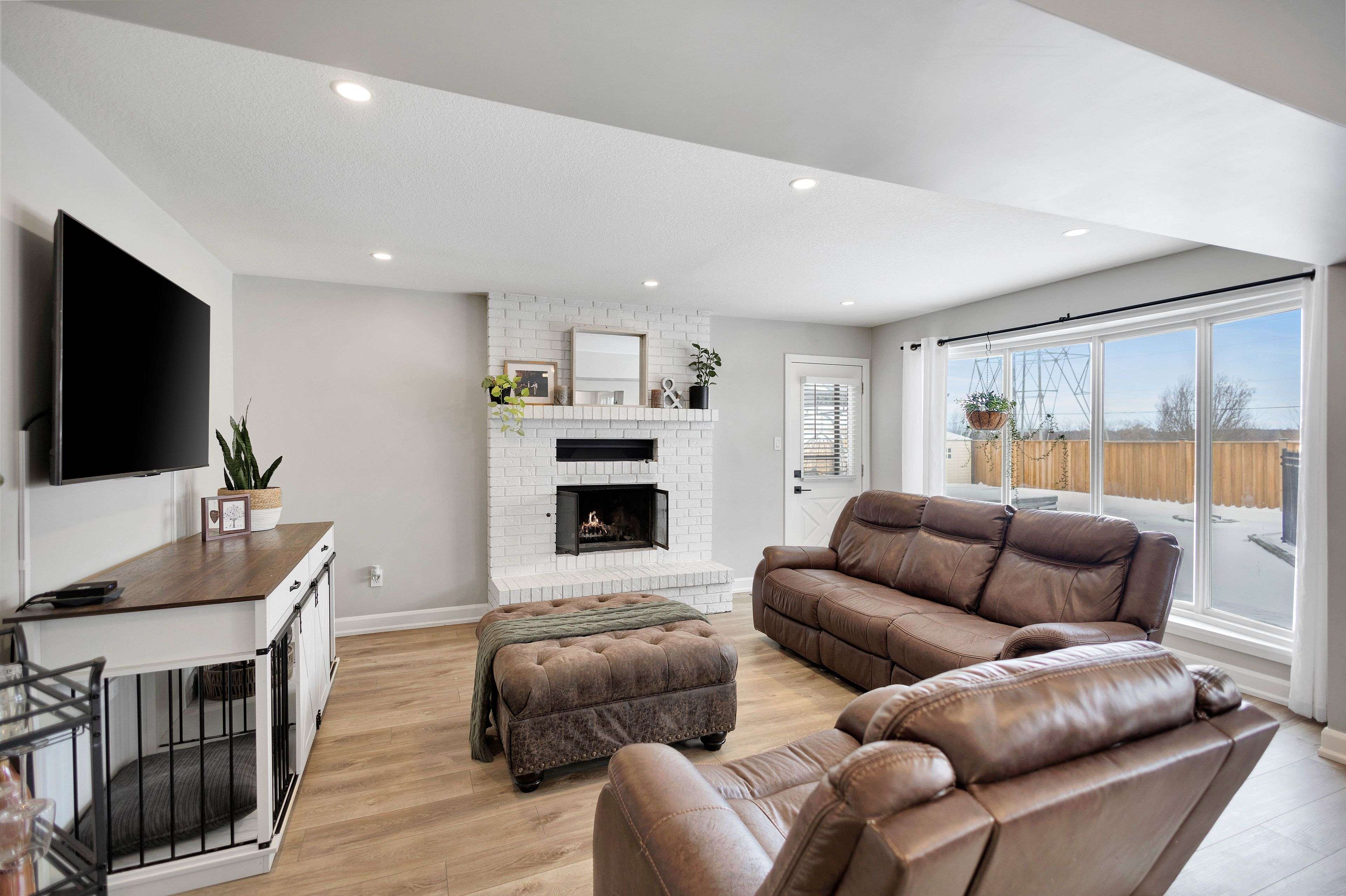 Brantford, ON N3R 7G7,31 Pioneer PL