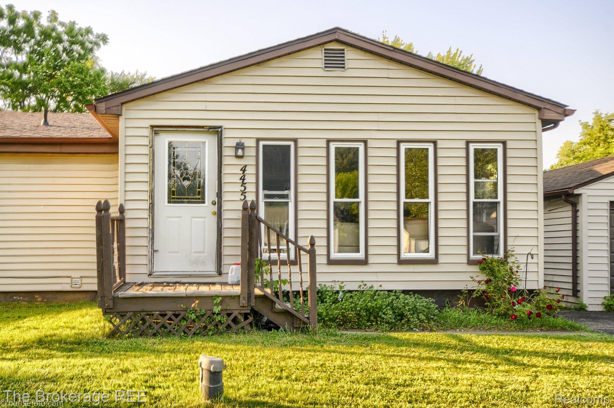 Flint, MI 48506,4455 Burgundy DR