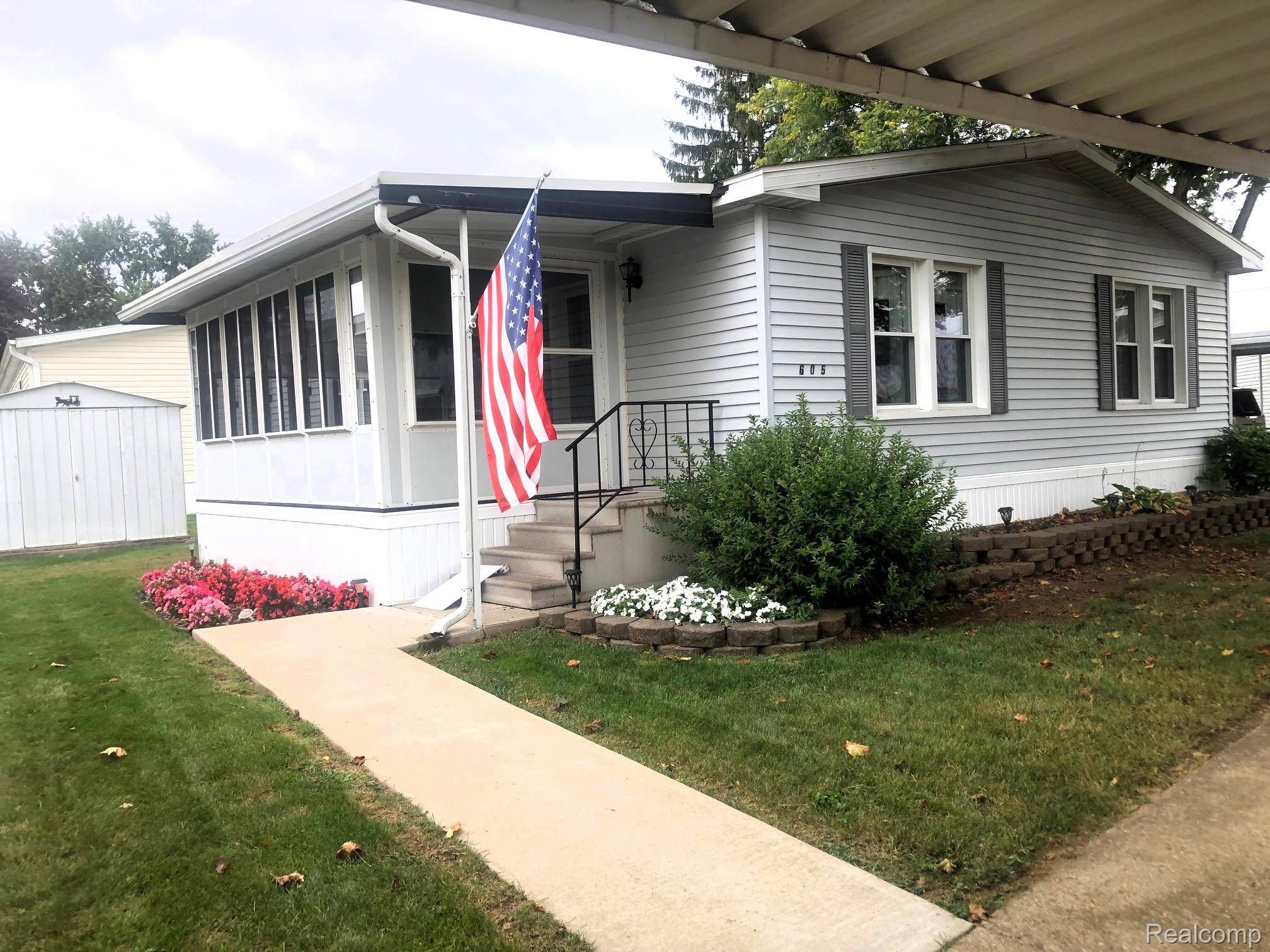 Jonesville, MI 49250,605 Cedar Court