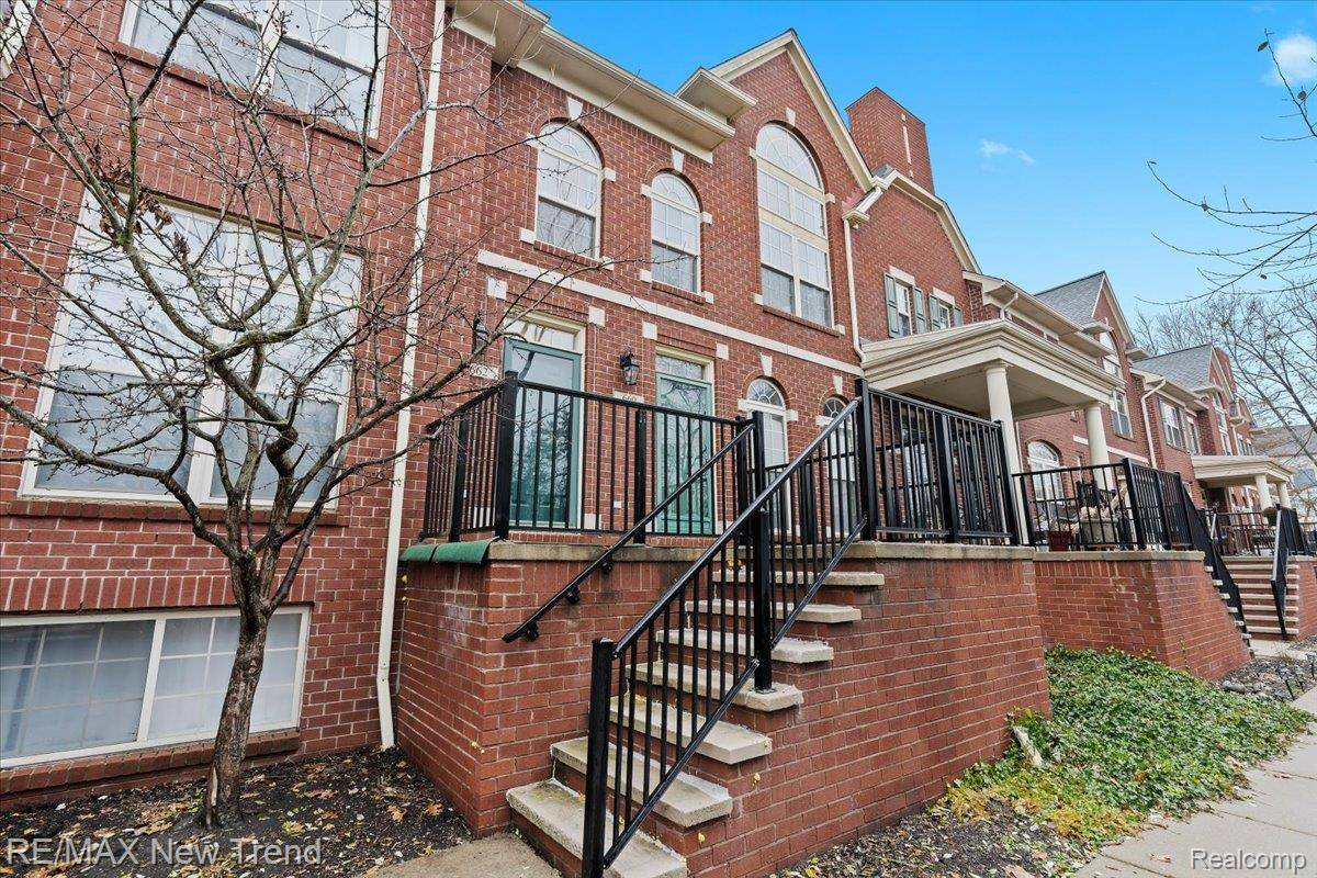 Milford, MI 48381,662 Village LN