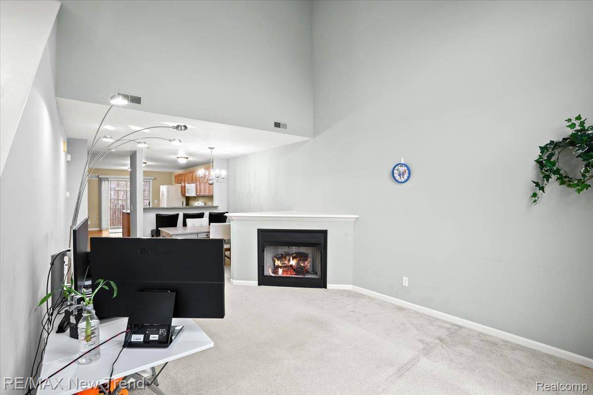 Milford, MI 48381,662 Village LN