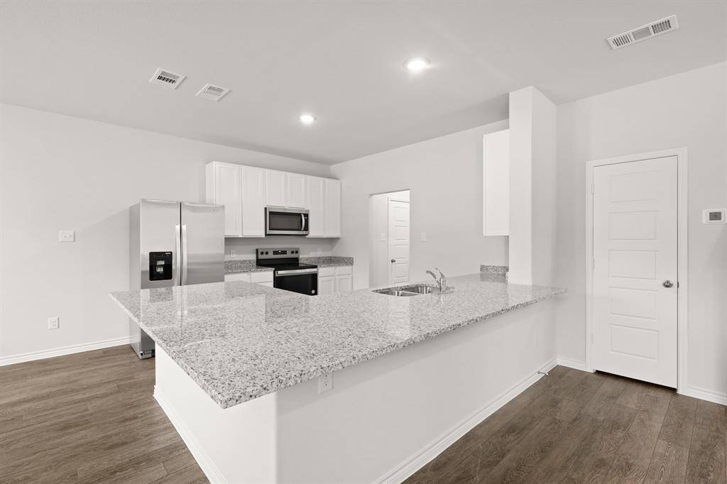 Ennis, TX 75119,1500 Romans Road