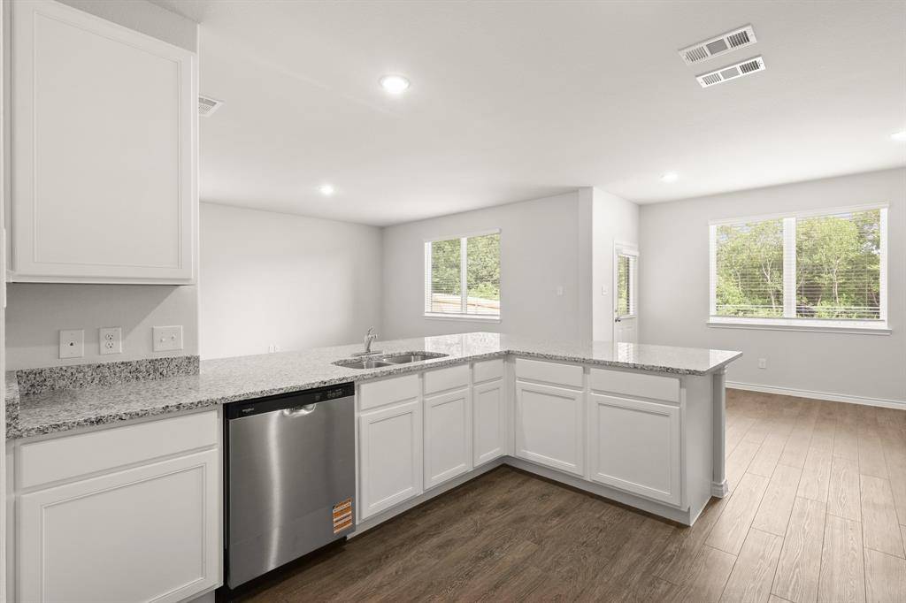 Ennis, TX 75119,1500 Romans Road