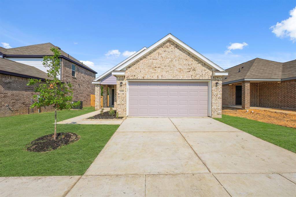 Ennis, TX 75119,1600 Romans Road