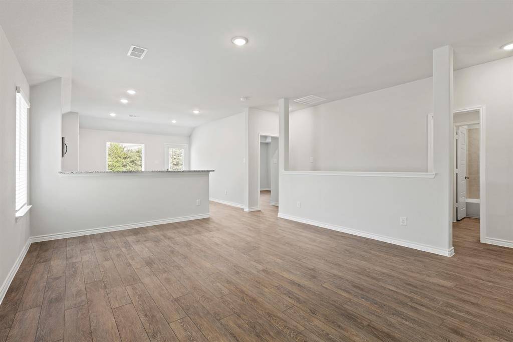 Ennis, TX 75119,1600 Romans Road