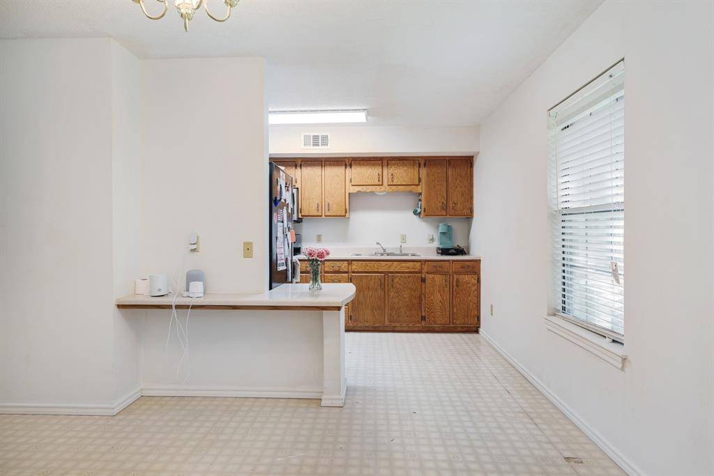 Blossom, TX 75416,450 Faucett Street