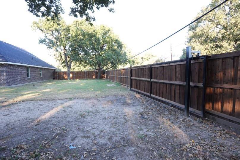 Dallas, TX 75217,1022 Cheyenne Road