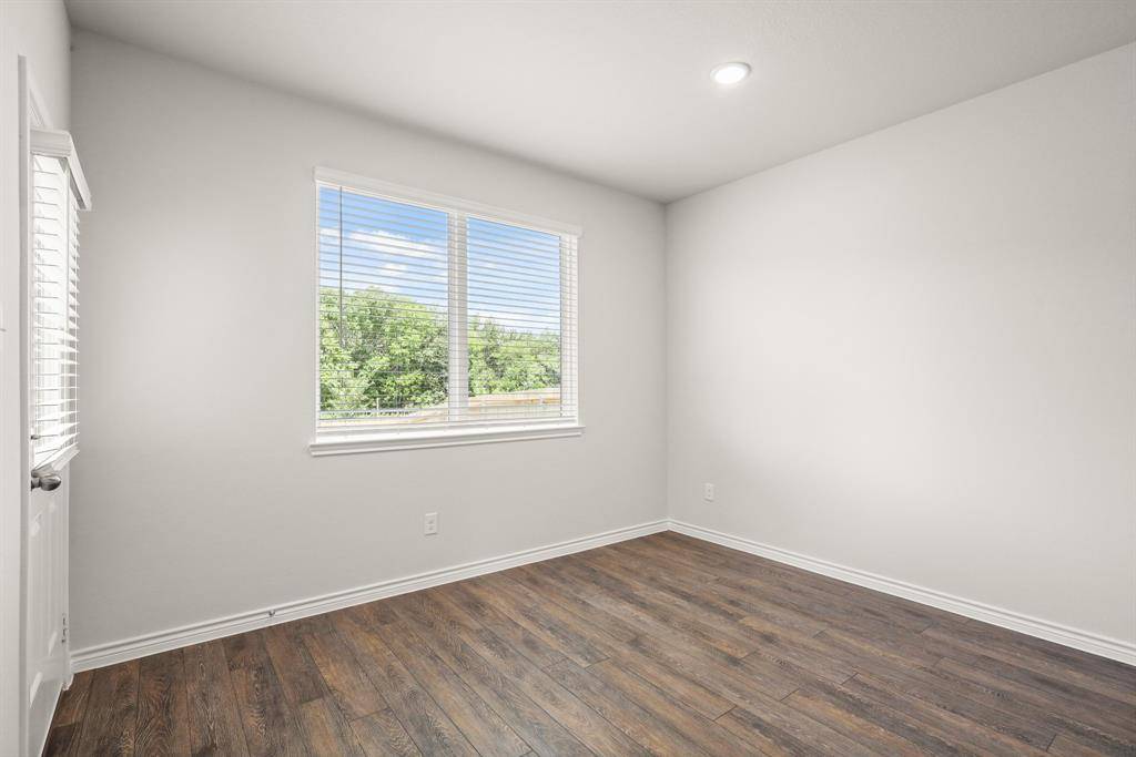 Ennis, TX 75119,1506 Romans Road