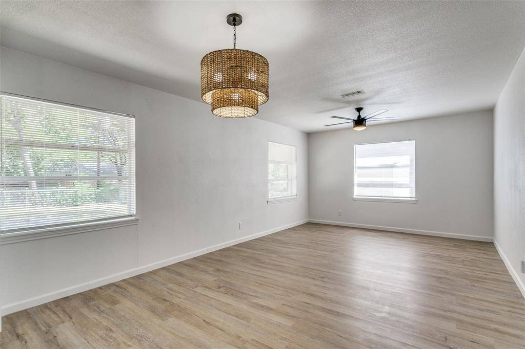 Dallas, TX 75228,3227 San Paula Avenue