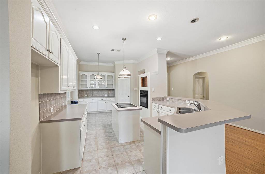 Dallas, TX 75218,7909 Enclave Way