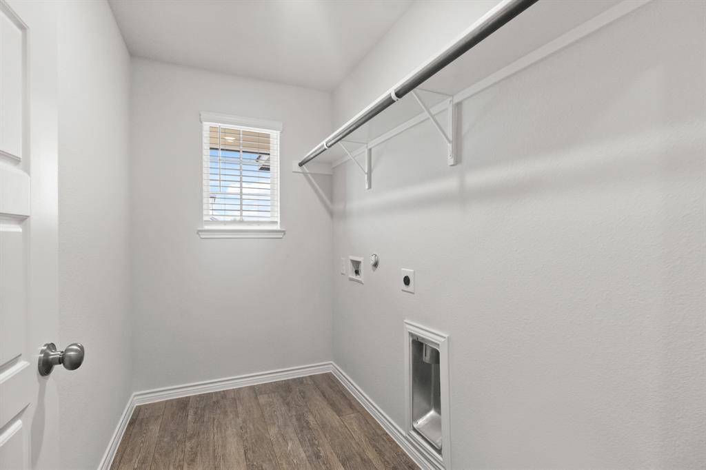 Ennis, TX 75119,1609 Romans Road