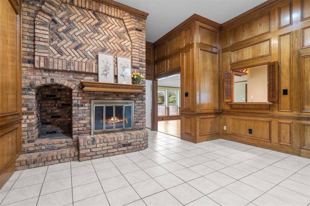 Bedford, TX 76021,852 Windsong Court