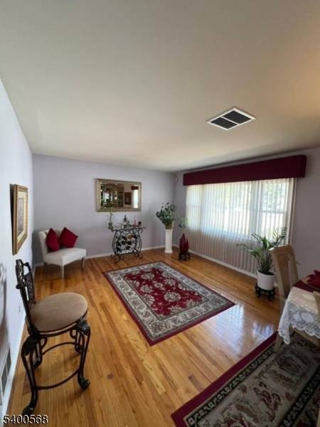 Nutley Twp., NJ 07110,26 Donna Ct