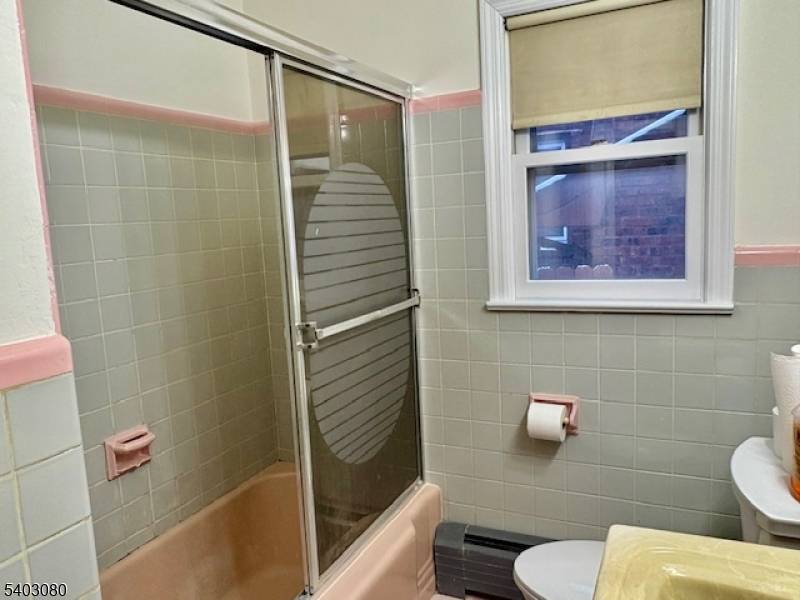 Linden City, NJ 07036,236 W Linden Ave