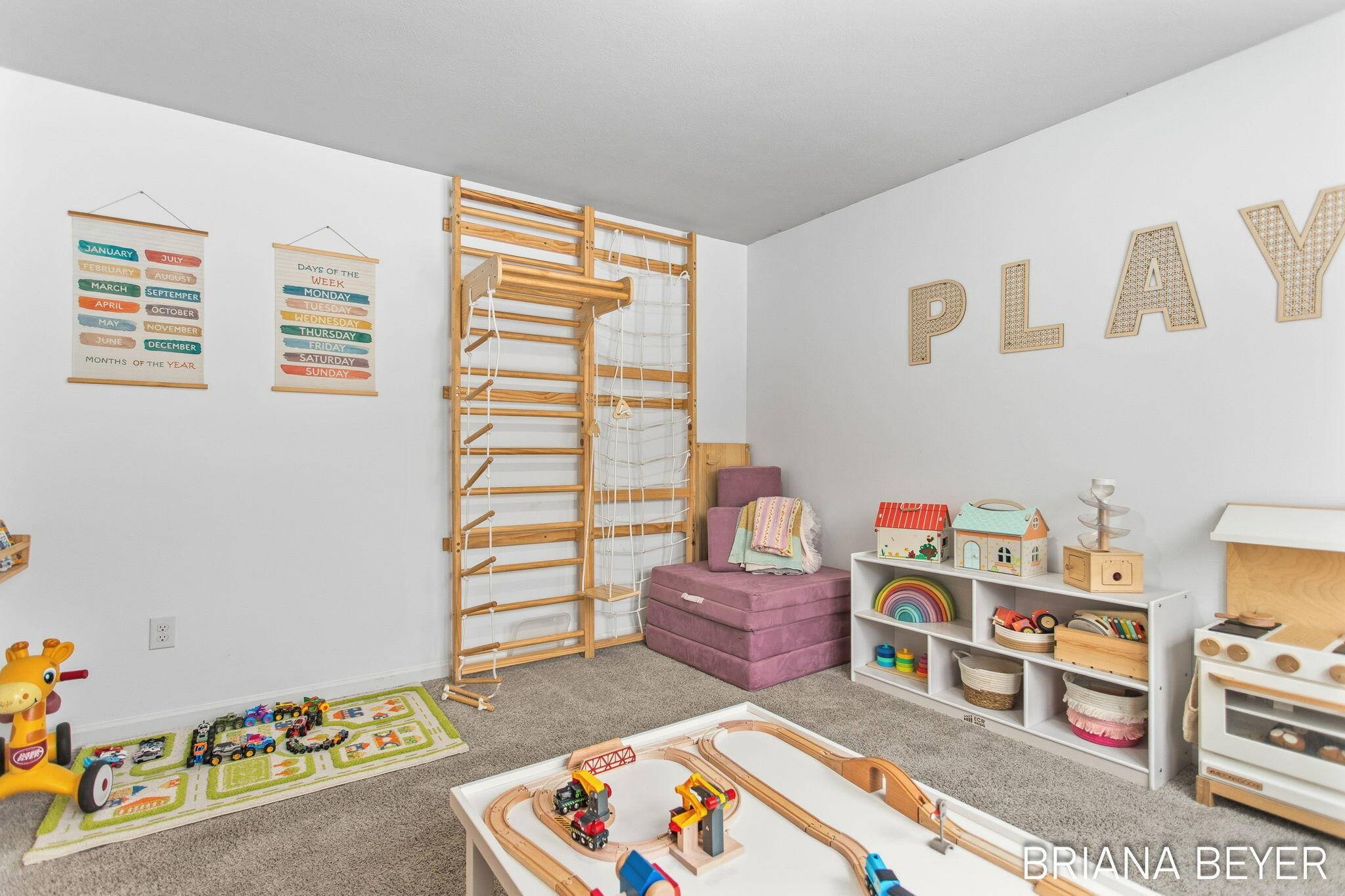 Wayland, MI 49348,905 133rd Avenue