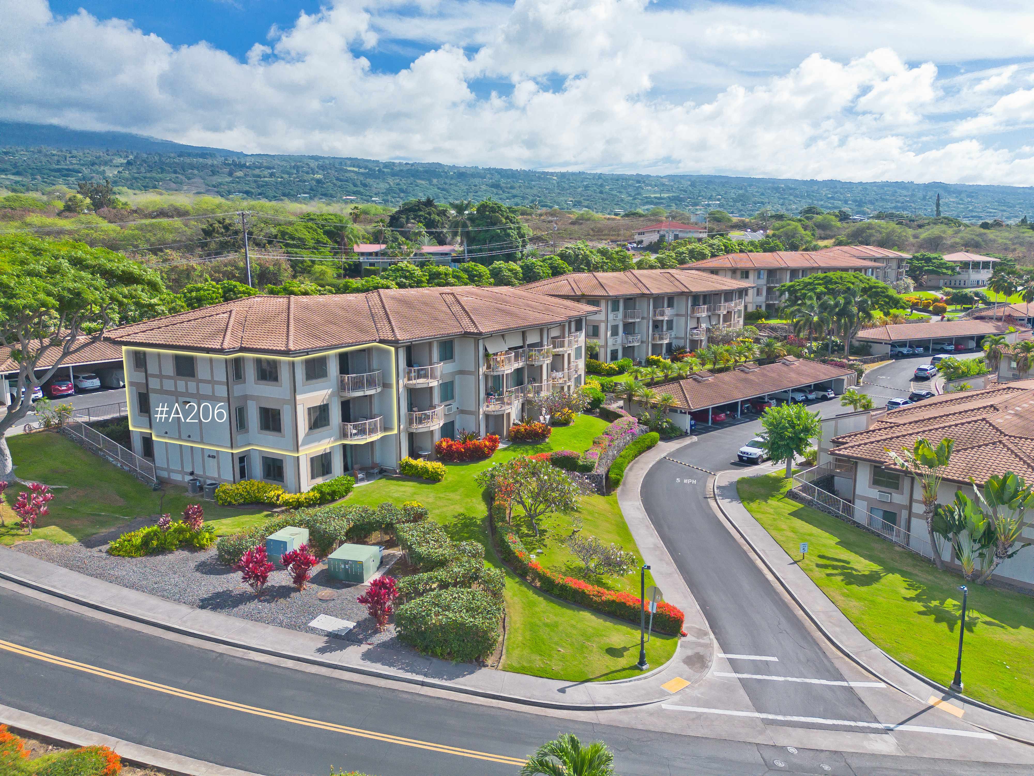 Kailua-kona, HI 96740,75-346 HUALALAI RD #A206