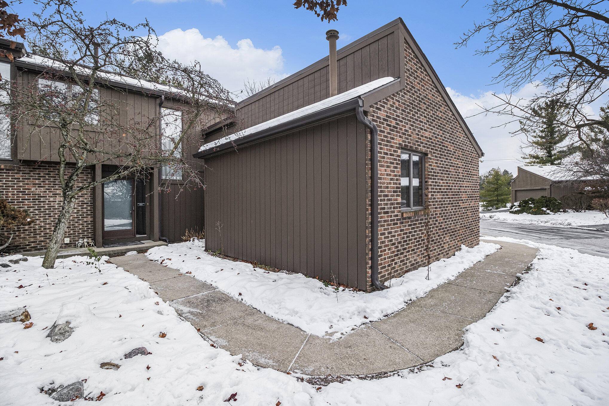 Ypsilanti, MI 48197,5863 Staghorn DR