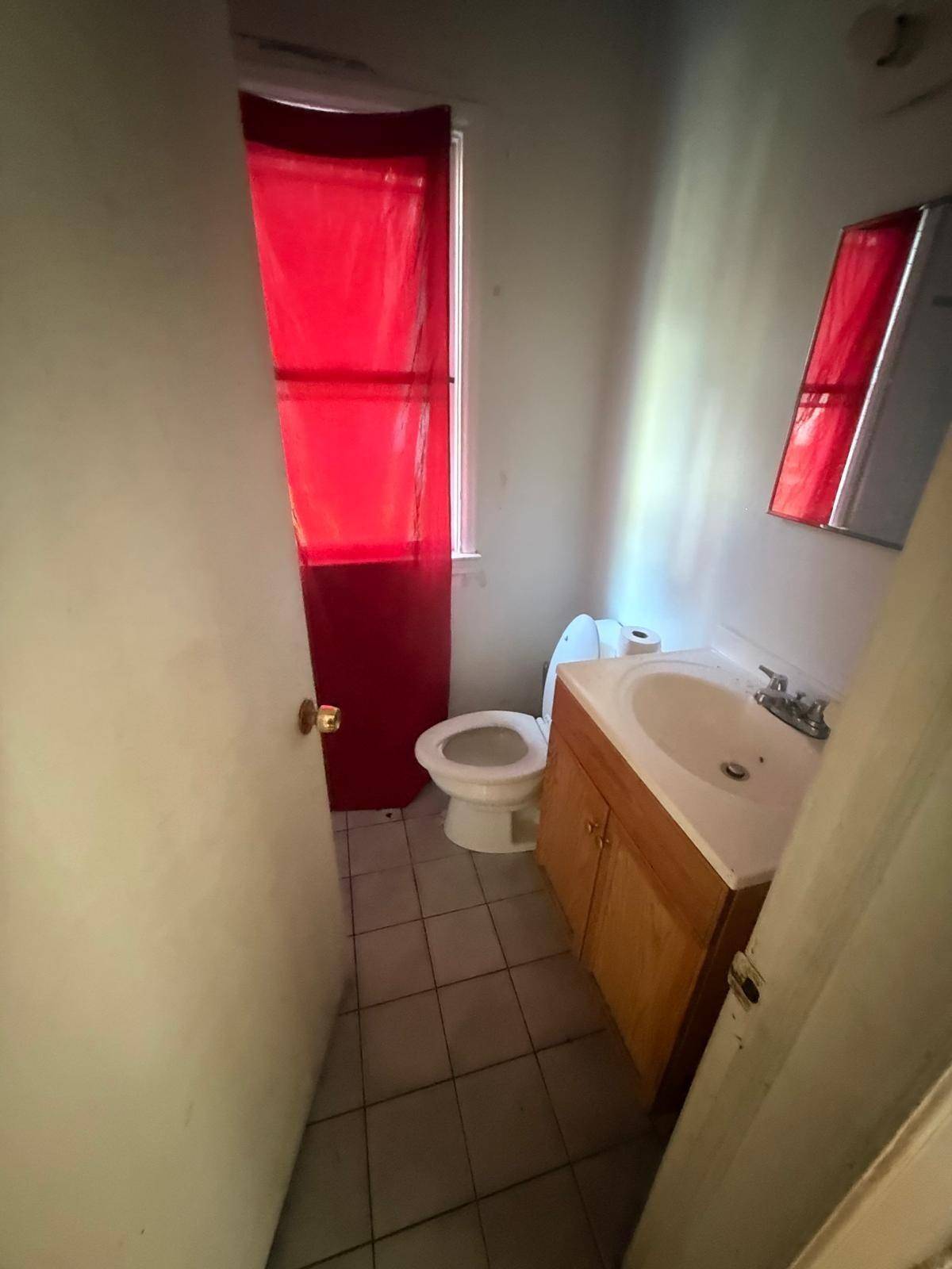 Detroit, MI 48224,18573 Mccormick ST