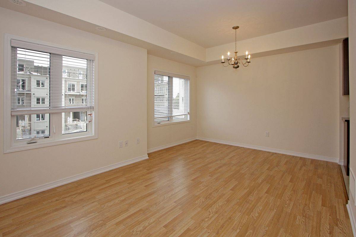 Toronto C07, ON M2R 0A4,15 Coneflower CRES #232