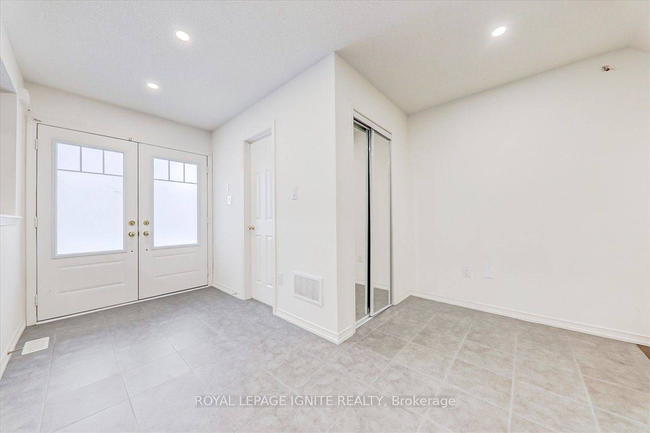 Ajax, ON L1Z 0T1,27 Devineridge AVE