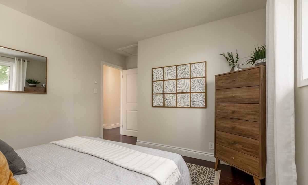 Pickering, ON L1W 1L1,1356 Poprad AVE