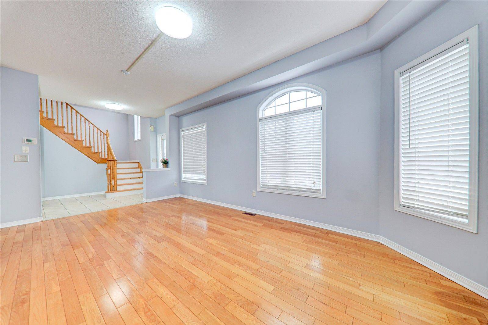 Toronto E11, ON M1B 4L8,221 Hupfield TRL #MAIN