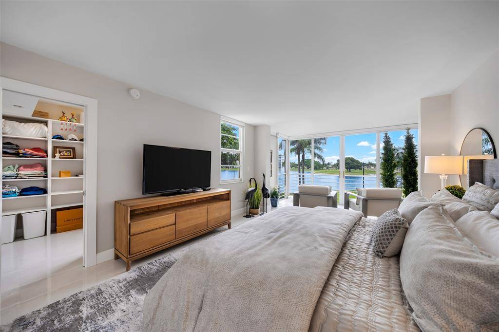 Pompano Beach, FL 33069,3095 N Course Dr #206