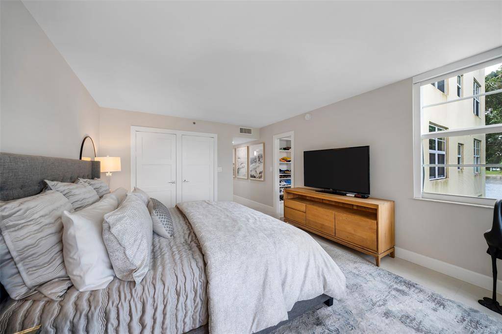 Pompano Beach, FL 33069,3095 N Course Dr #206