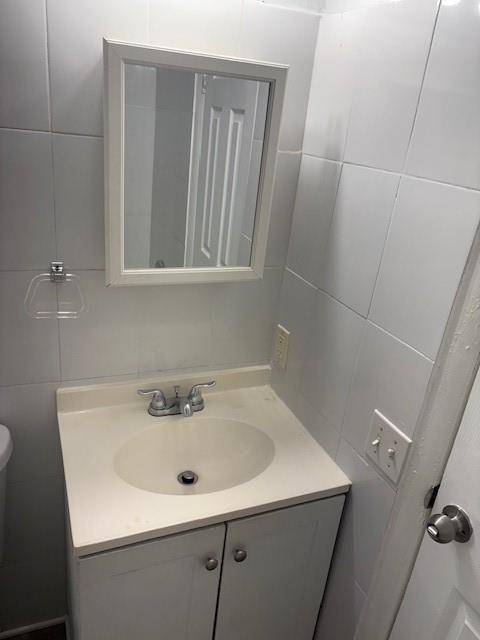 Hollywood, FL 33020,2206 Adams St #8