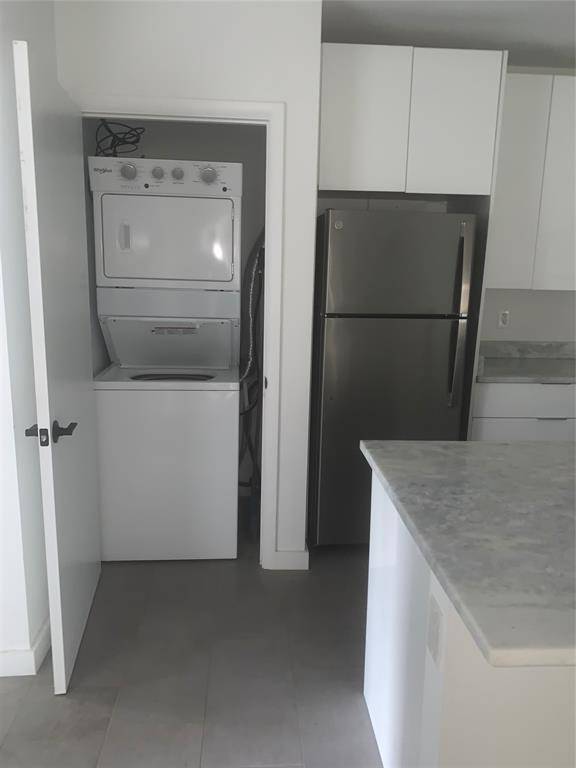 Fort Lauderdale, FL 33311,816 NW 3rd St #1