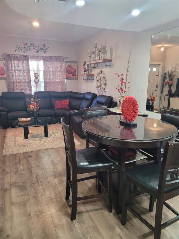 Tamarac, FL 33321,8121 San Carlos Cir #8121