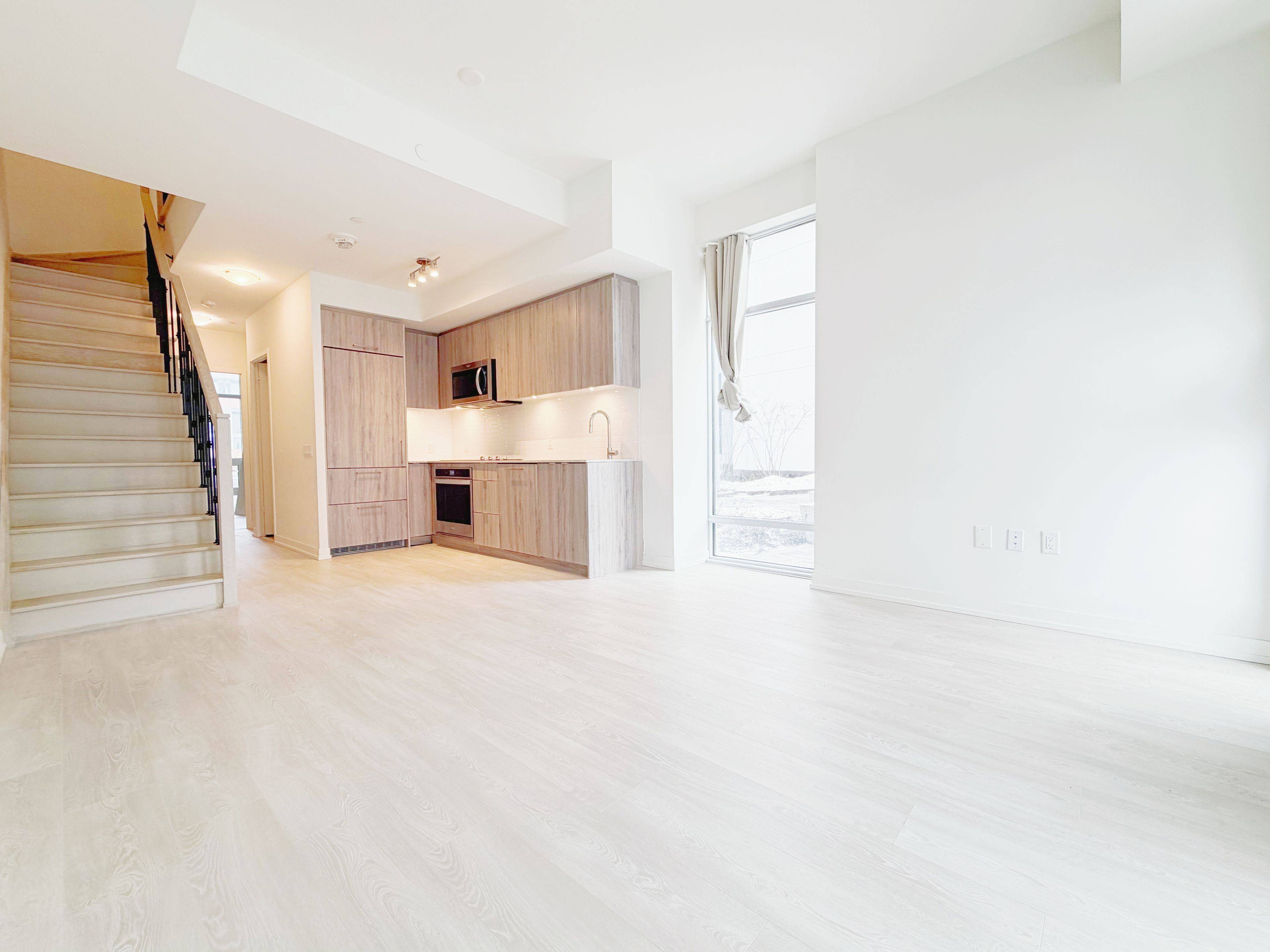 Richmond Hill, ON L4C 5T6,3 Rosewater ST #TH107