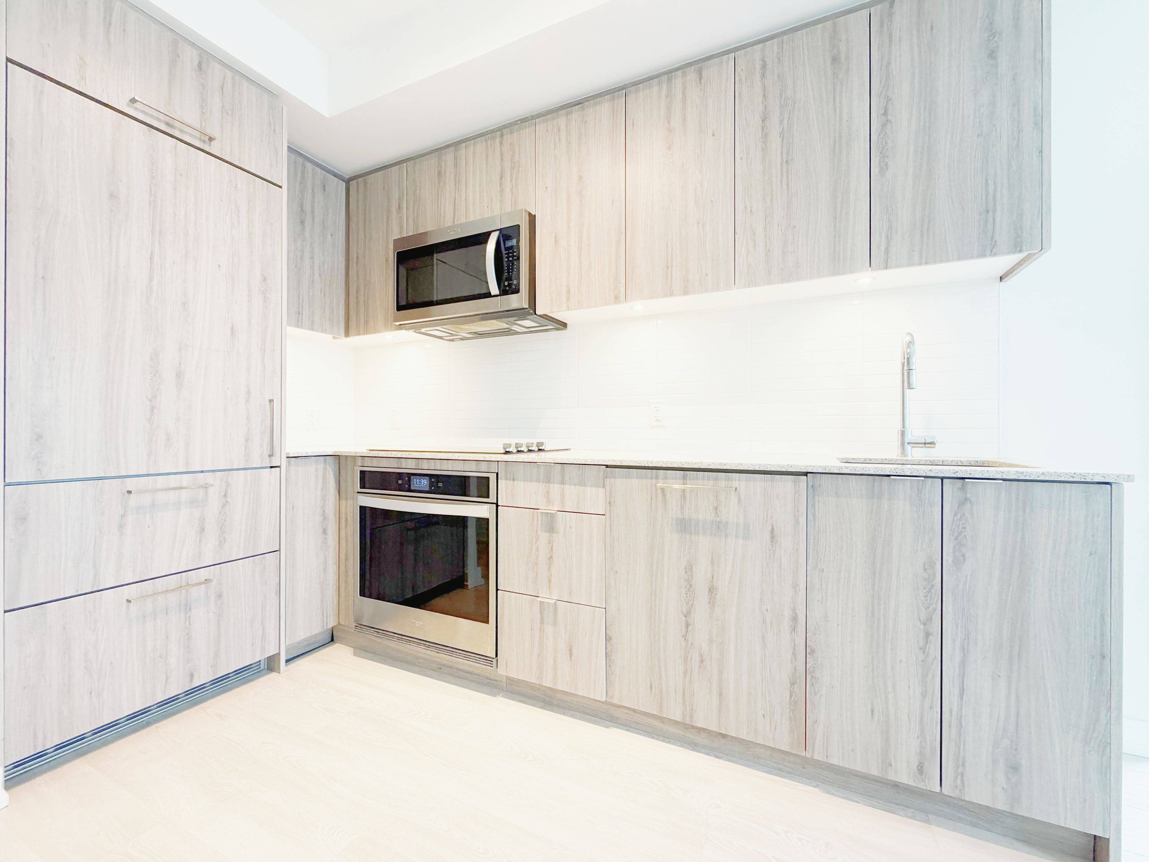 Richmond Hill, ON L4C 5T6,3 Rosewater ST #TH107