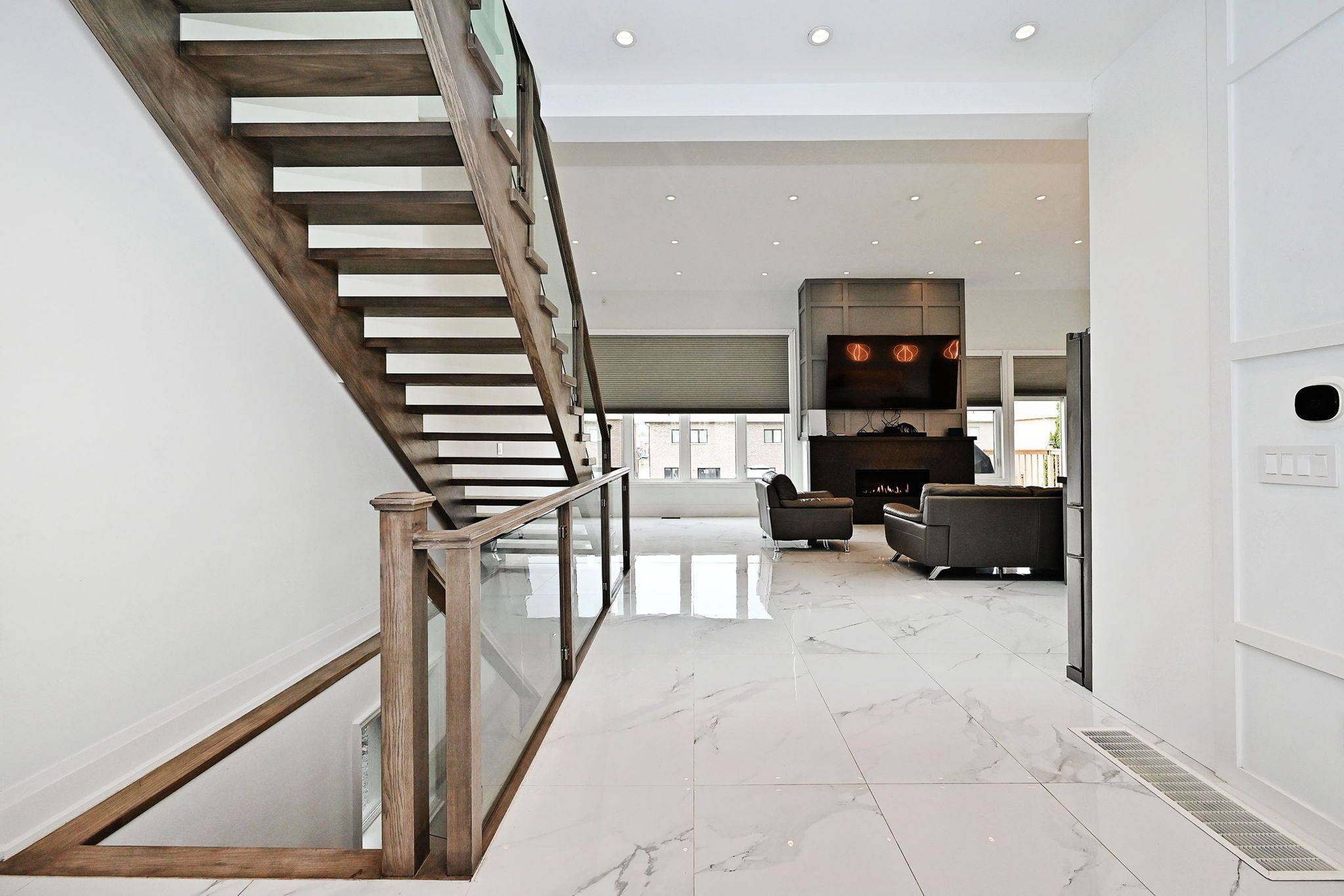 Georgina, ON L4P 1J5,148 Church ST