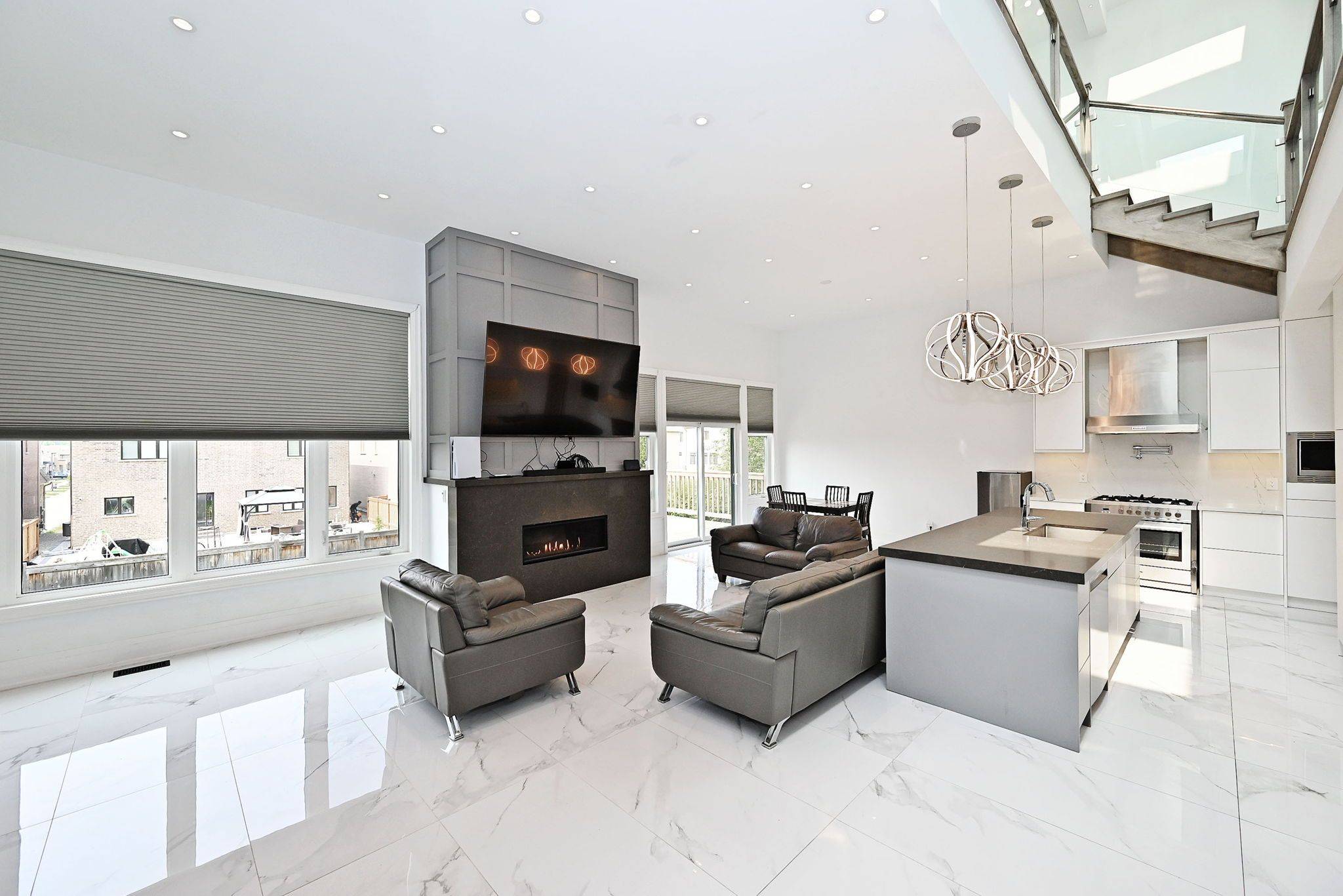 Georgina, ON L4P 1J5,148 Church ST