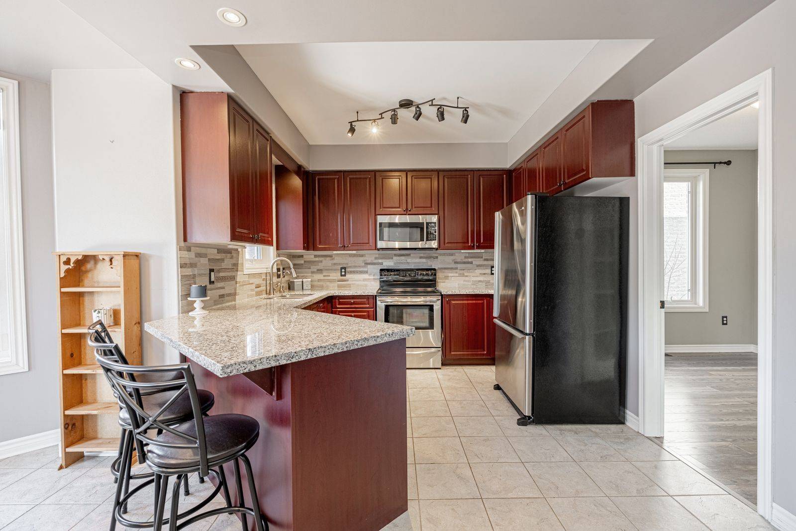 Barrie, ON L4N 5C5,86 Penvill TRL