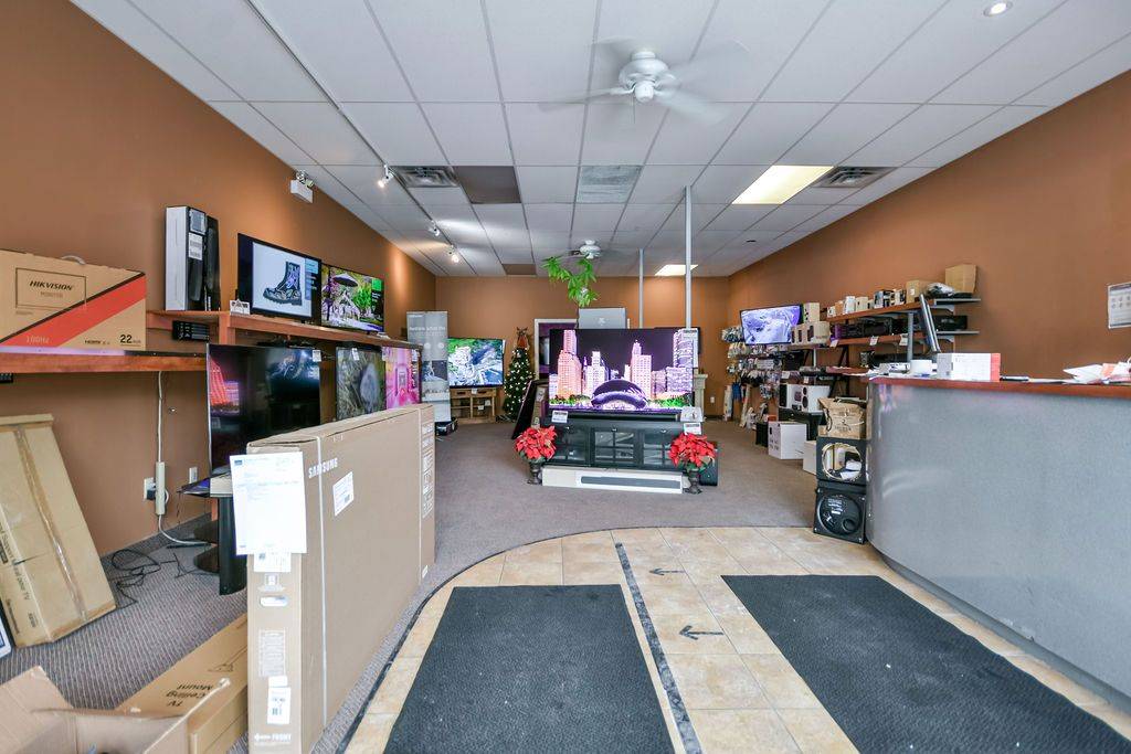 Orillia, ON L3V 4P5,400 LACLIE ST #11