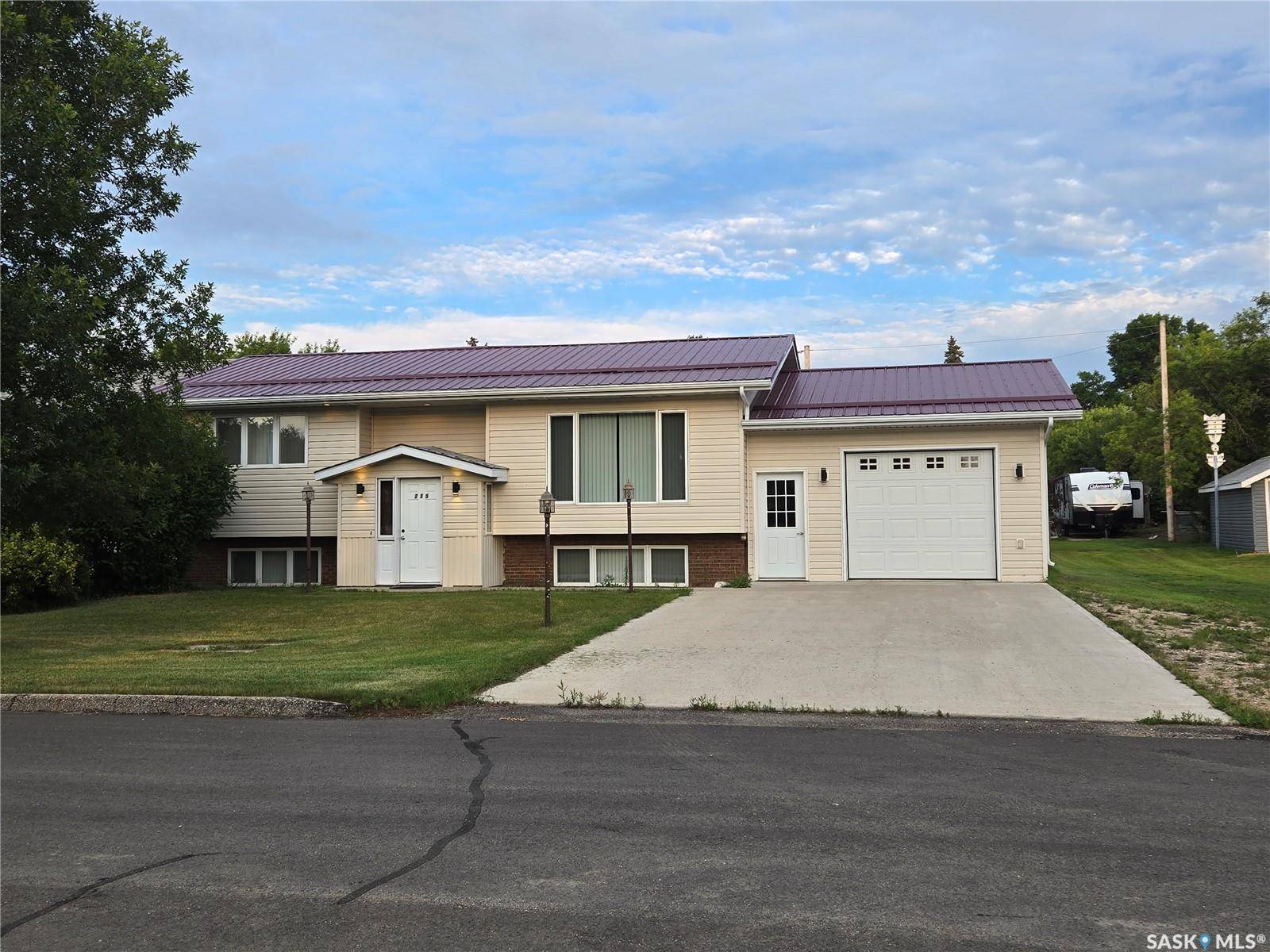 Stoughton, SK S0G 4T0,215 Heward STREET