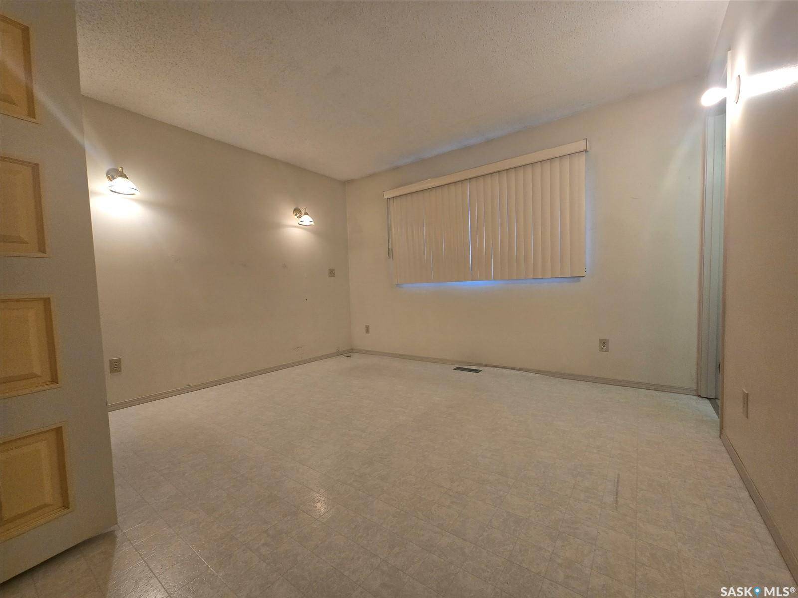 Stoughton, SK S0G 4T0,215 Heward STREET