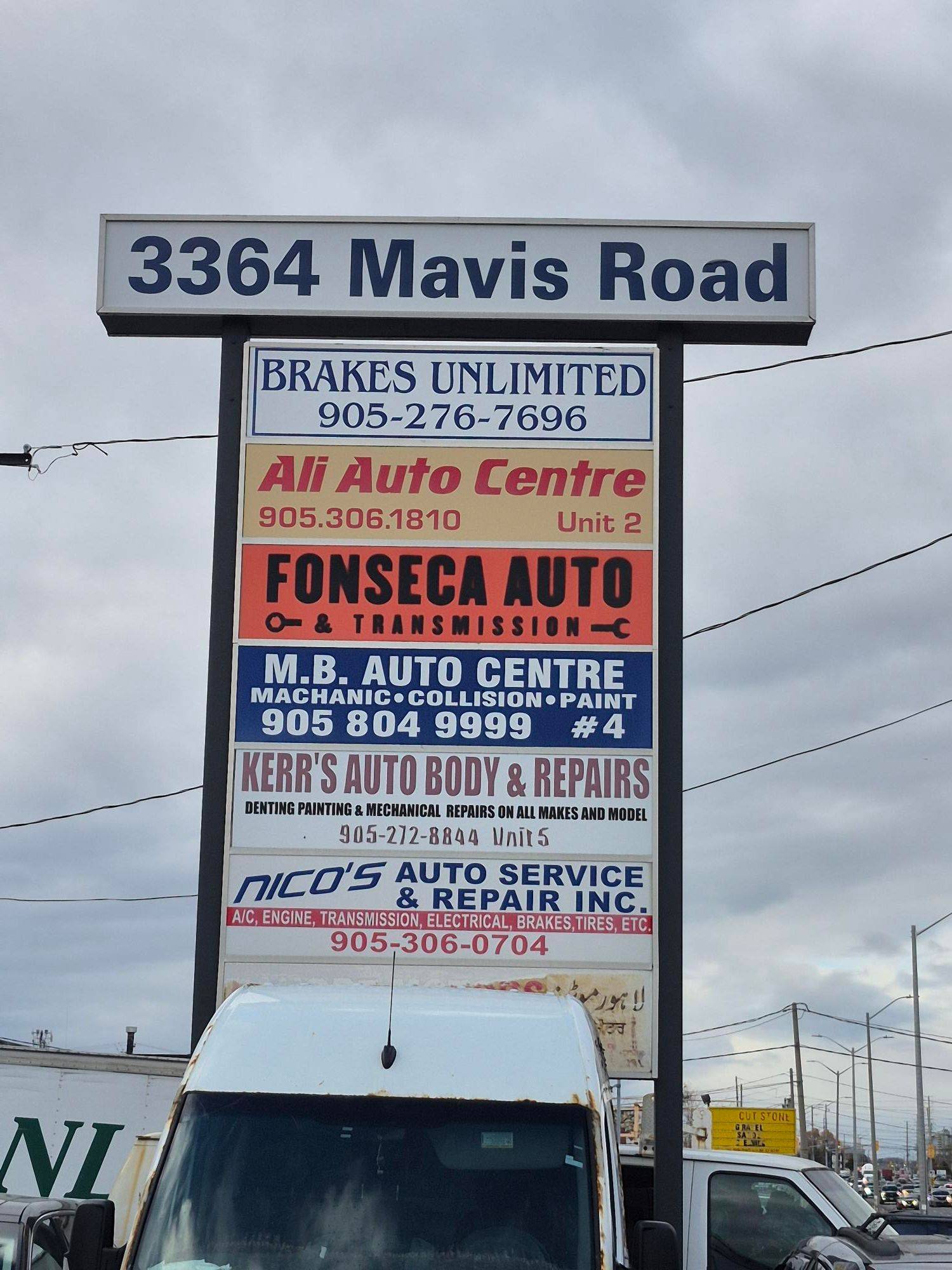 Mississauga, ON L5C 1T8,3364 Mavis RD #4